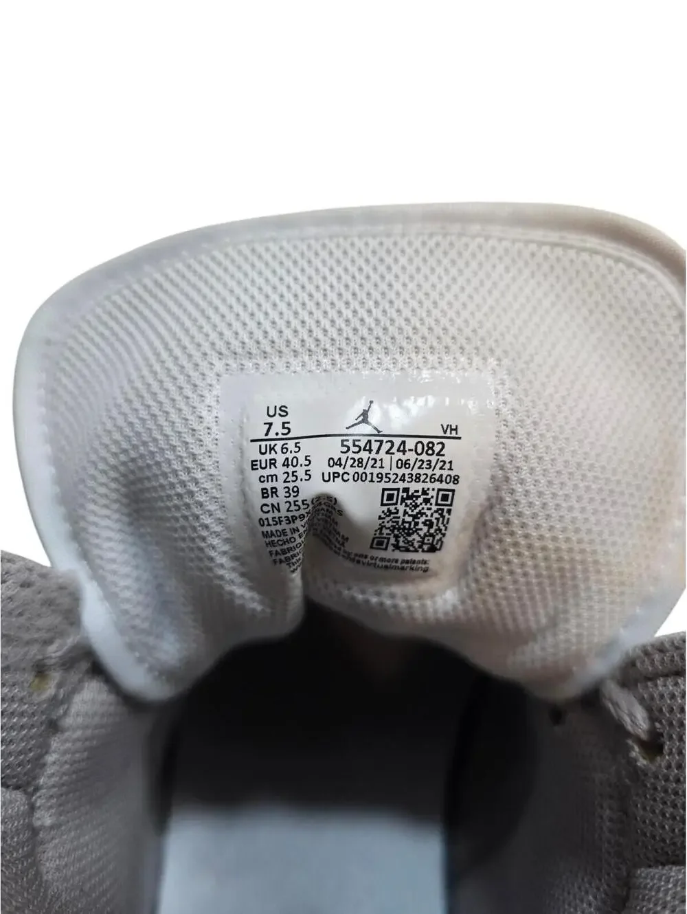Air Jordan 1 Mid Light Smoke Grey 554724-082 Mens Size 7.5 White Gray No Box